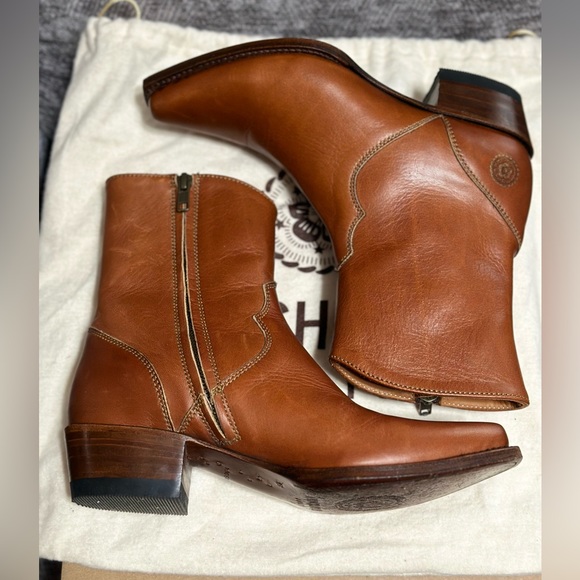 RANCH ROAD
Scarlett Zip Cognac size 6
Handmade in Spain Worn once - Picture 4 of 5